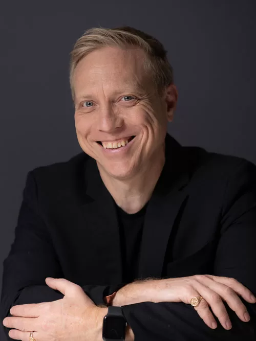 Joshua Peters Minneapolis Hypnotist Hypnotherapist